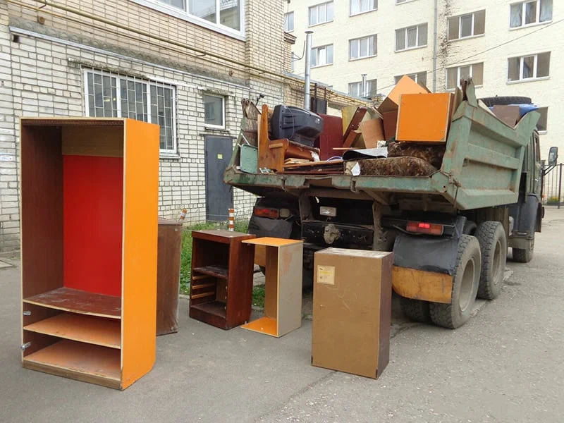 Вывоз шкафа в Калуге от ПроМусор — недорого, демонтаж, утилизация, вывоз из квартиры от 860 руб
